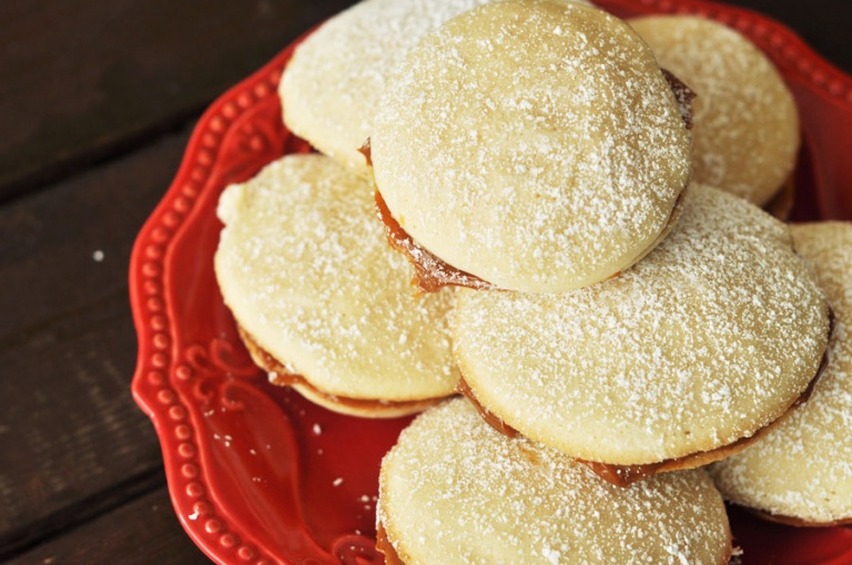 Alfajores Chilean Dulce de Leche Cookies See the Happy