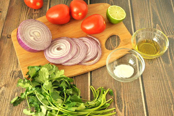 Tomato Salad {Ensalada de Tomate}