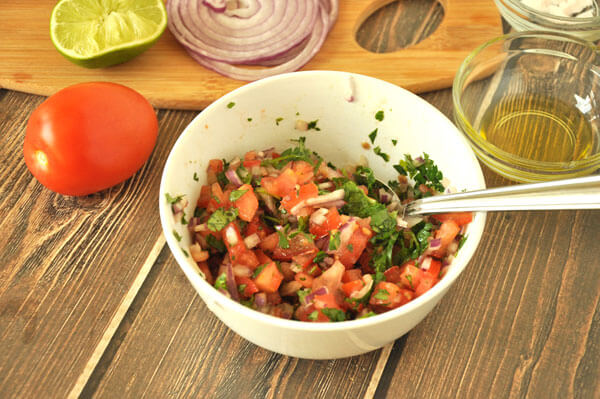 Tomato Salad {Ensalada de Tomate}